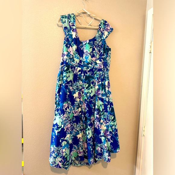 Calvin Klein Blue and Green Floral Kids Dress - Picture 1 of 4